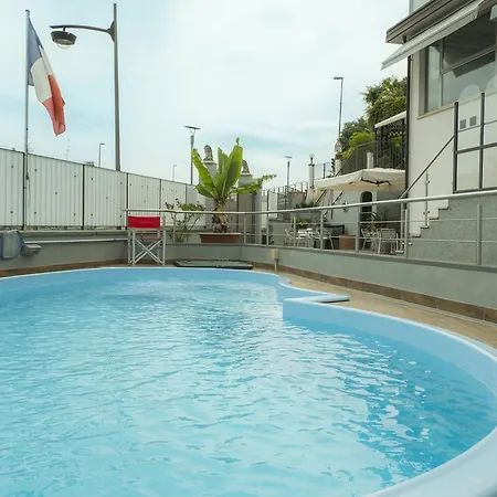 Ξενοδοχείο Daria 3*